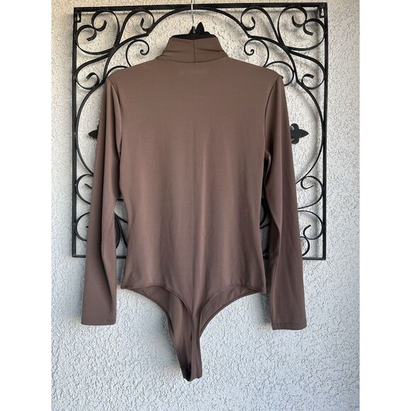 Abercrombie Fitch Soft AF Collection Smocked Neck Body Suit - Large - Brown - Picture 5 of 9